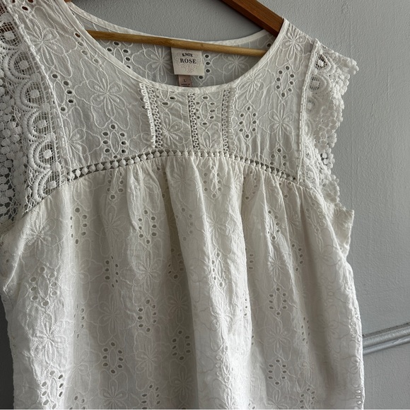 KNOX ROSE > Eyelet Top - Picture 5 of 5